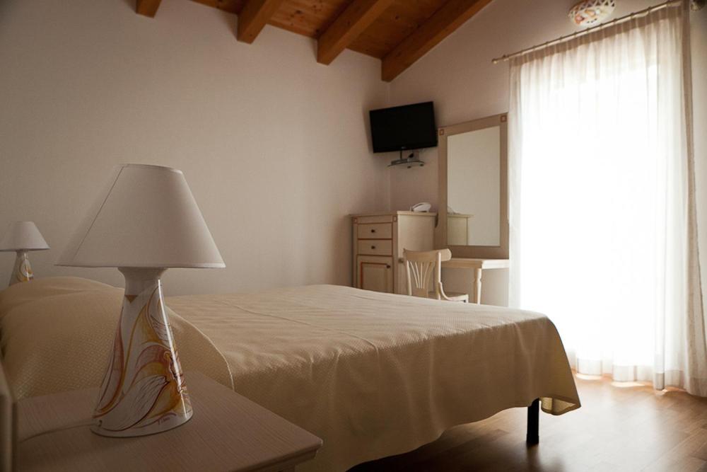 Ladino Room & Breakfast Ferrara Kamer foto